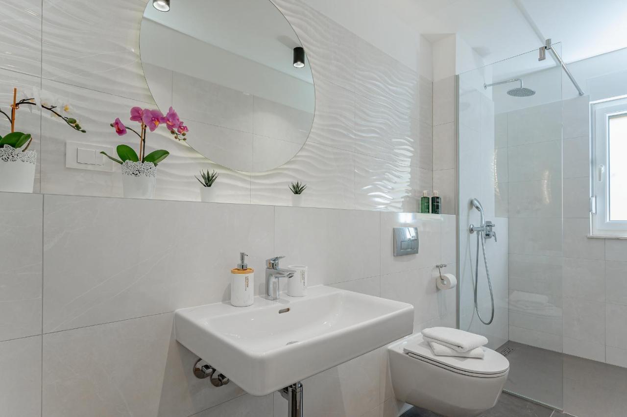 Seven Seas Residence Spalato Esterno foto
